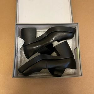 Vagabond Mary Jane’s